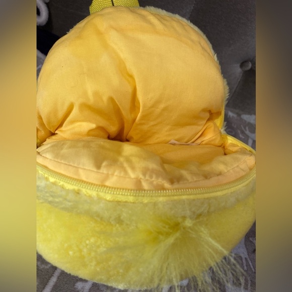 Authentic Vintage Tweety Warner Brothers Plush Backpack - Picture 7 of 7